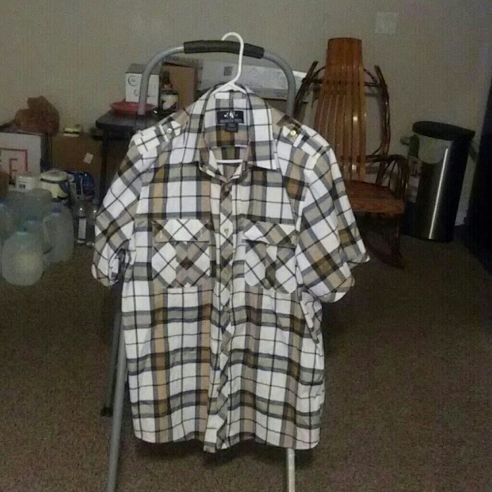 White & badge checker Short sleeve shirt
